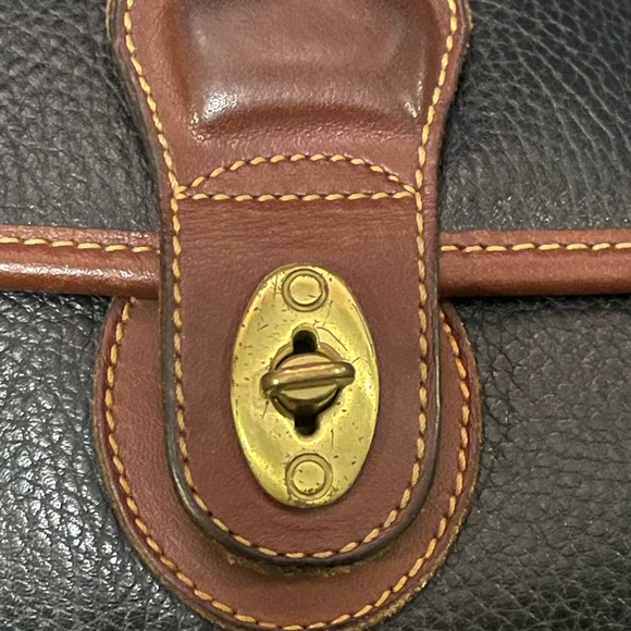 Coach Vintage Sheridan pebbled leather  crossbody bag black tan trim mad… - Picture 6 of 12